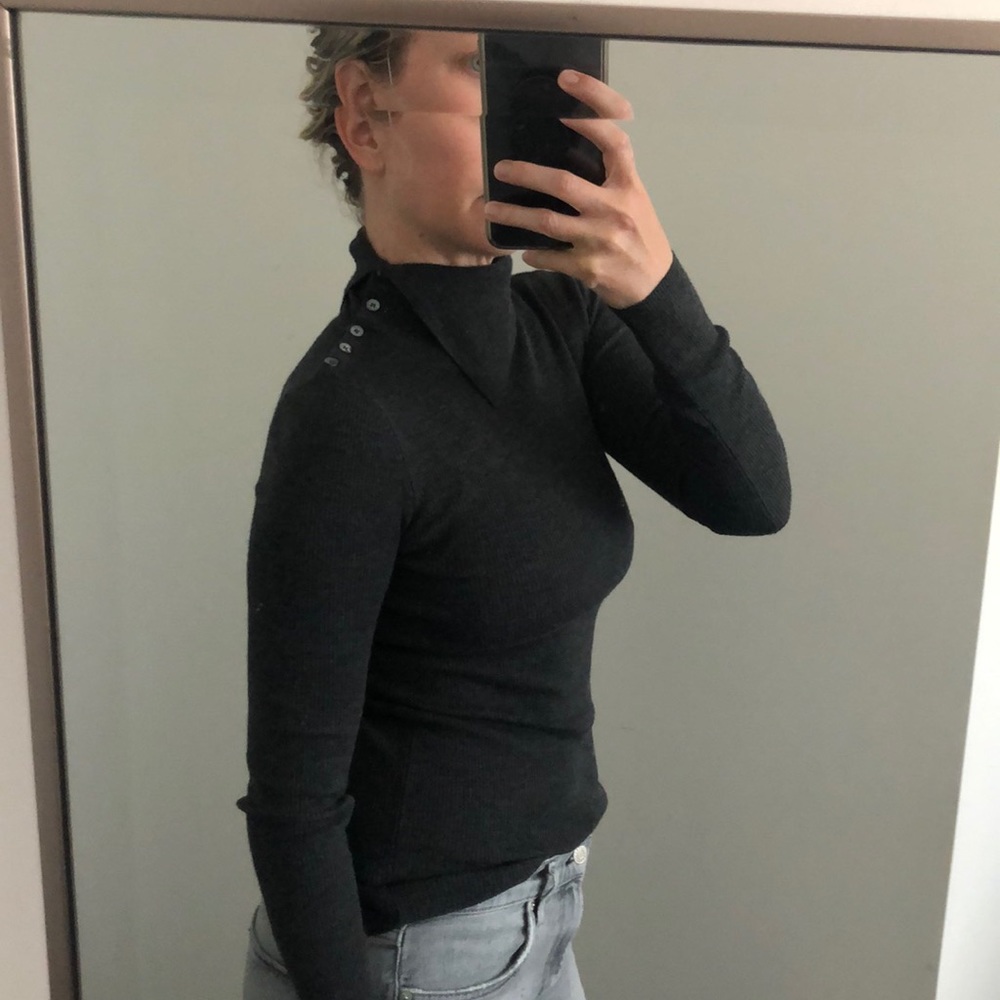 Theory sweater